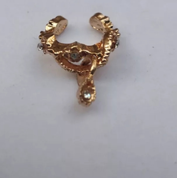 ◇Lisa◇ Gold Cuff Earring - Picture 5 of 5